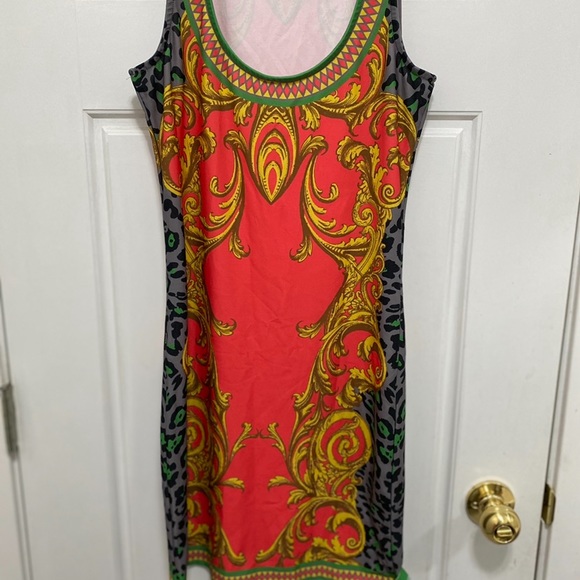 ♦️SOLD♦️SOLD♦️Beautiful Dress 🎈 - Picture 1 of 4